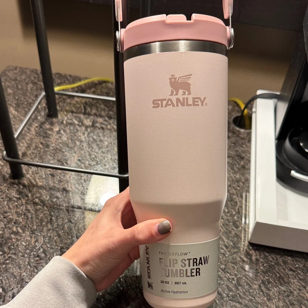 Stanley The IceFlow Flip Straw Tumbler - 30oz Rose Quartz color - Picture 2 of 9